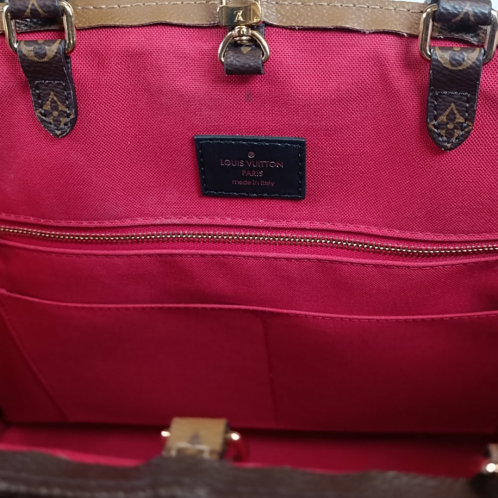 On the Go Reverse Monogram GM