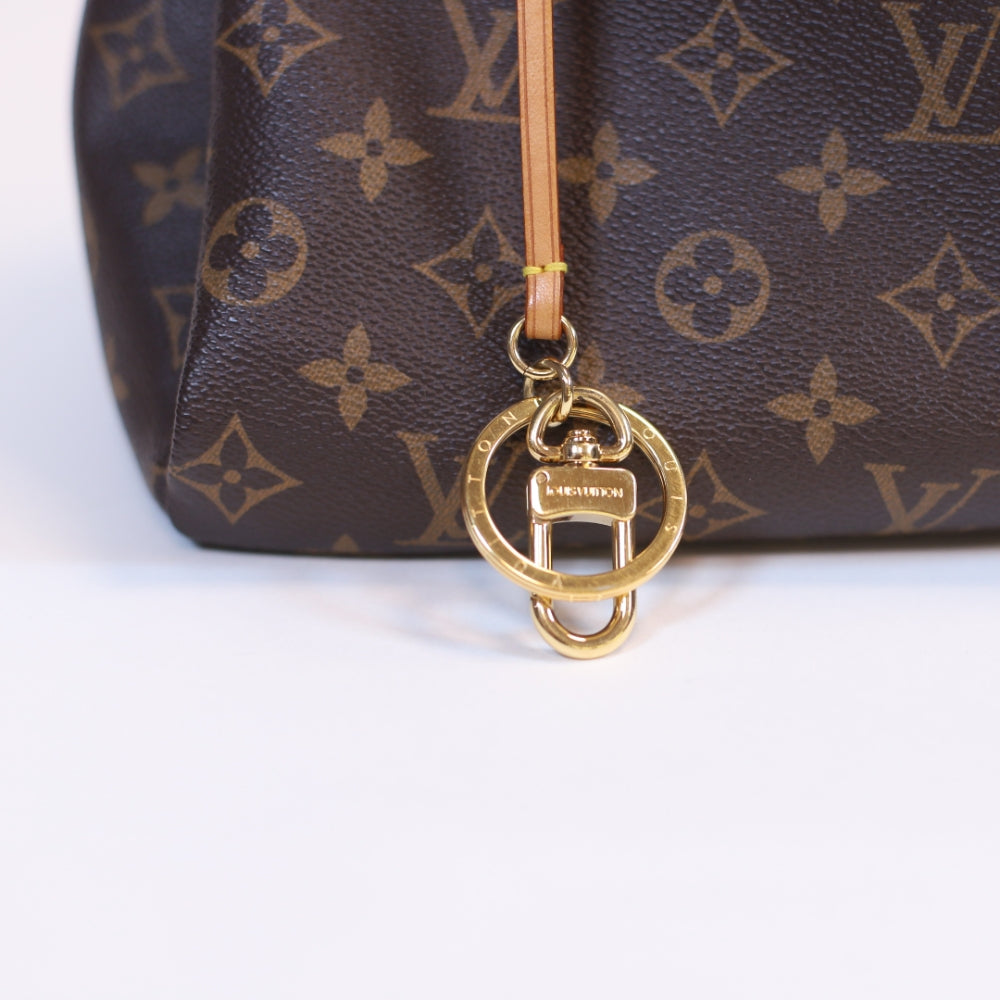 Artsy GM monogram canvas