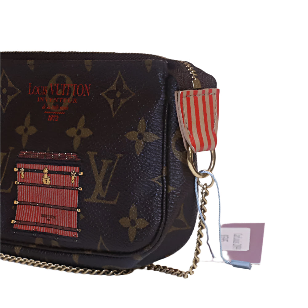 Mini Pouchette wristlet with chain