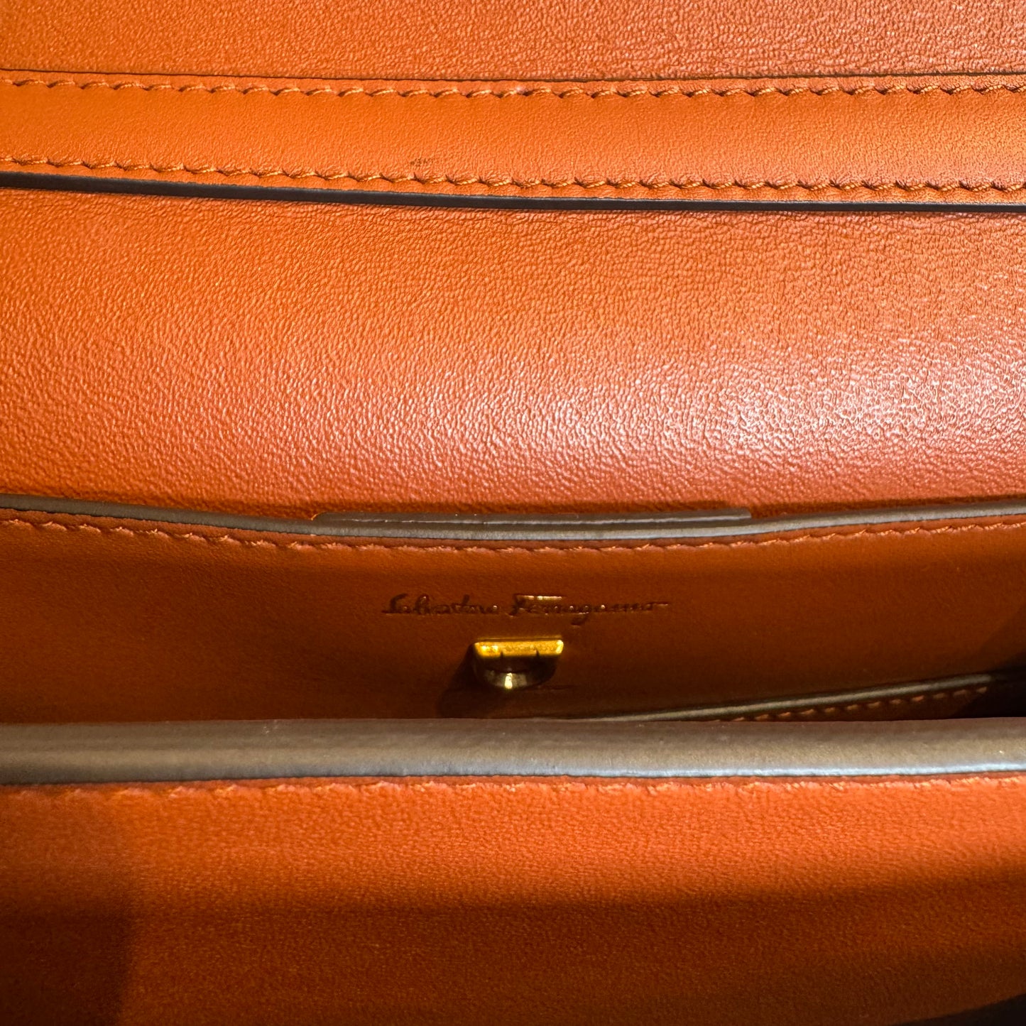 Trifolio Flap Medium Leather Crossbdy Bag