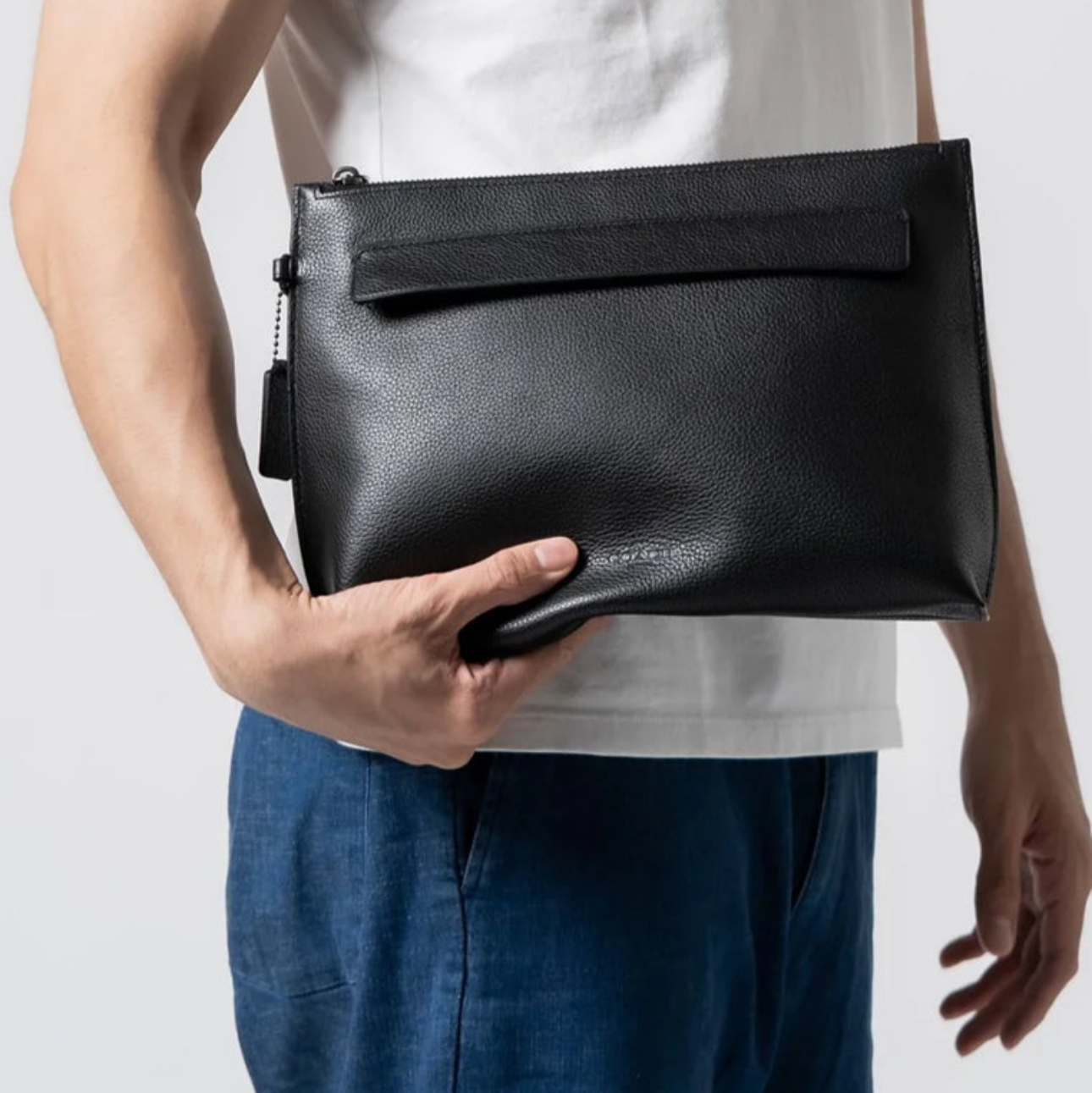 Wristlet large black
