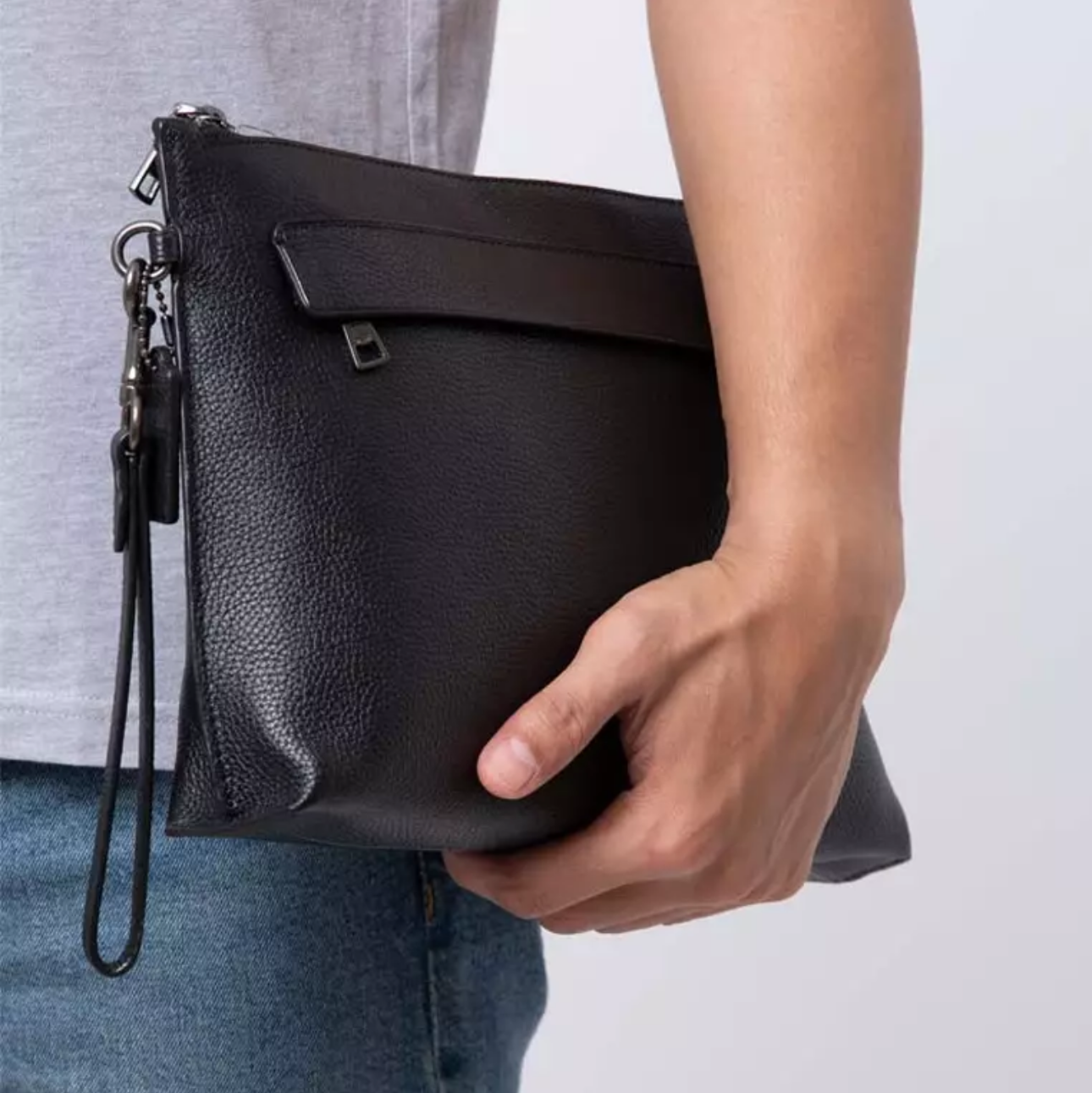 Wristlet large black