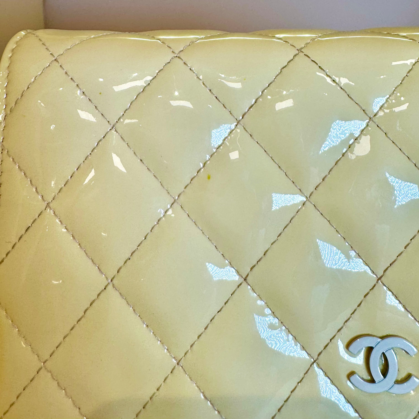 Rabat beige Patent leather and light pink WOC