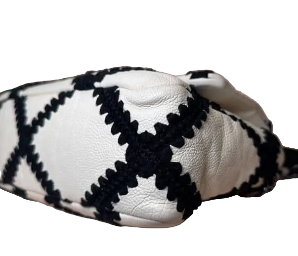 19 Crochet Quilted Calfskin Medium