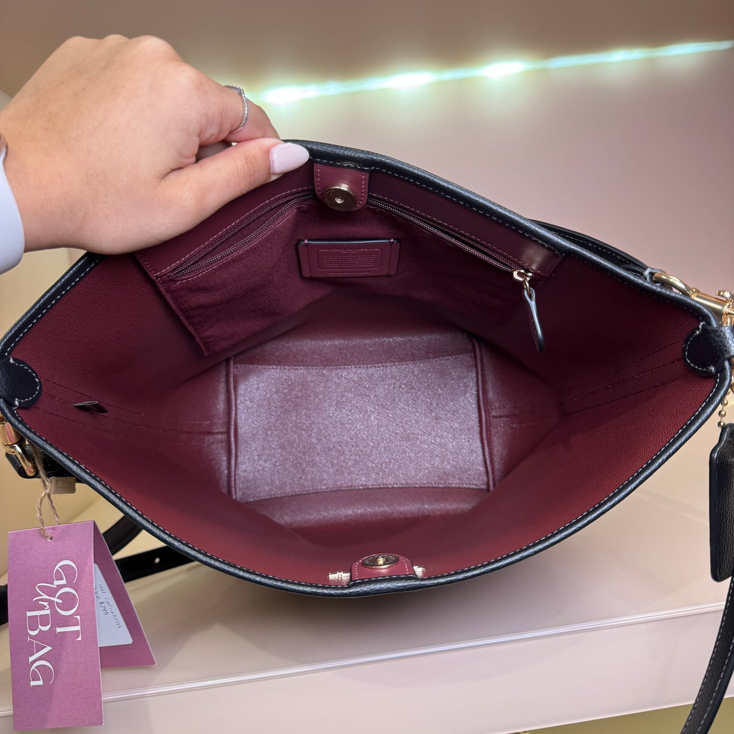 City bucket bag large black