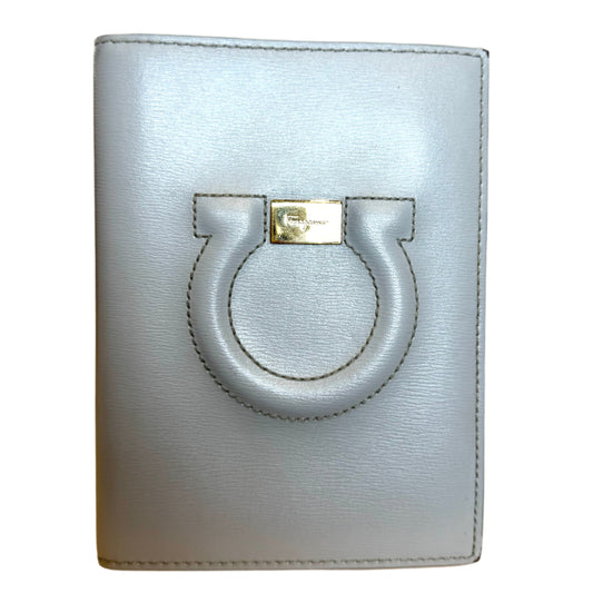 Porta-pasaporte gris