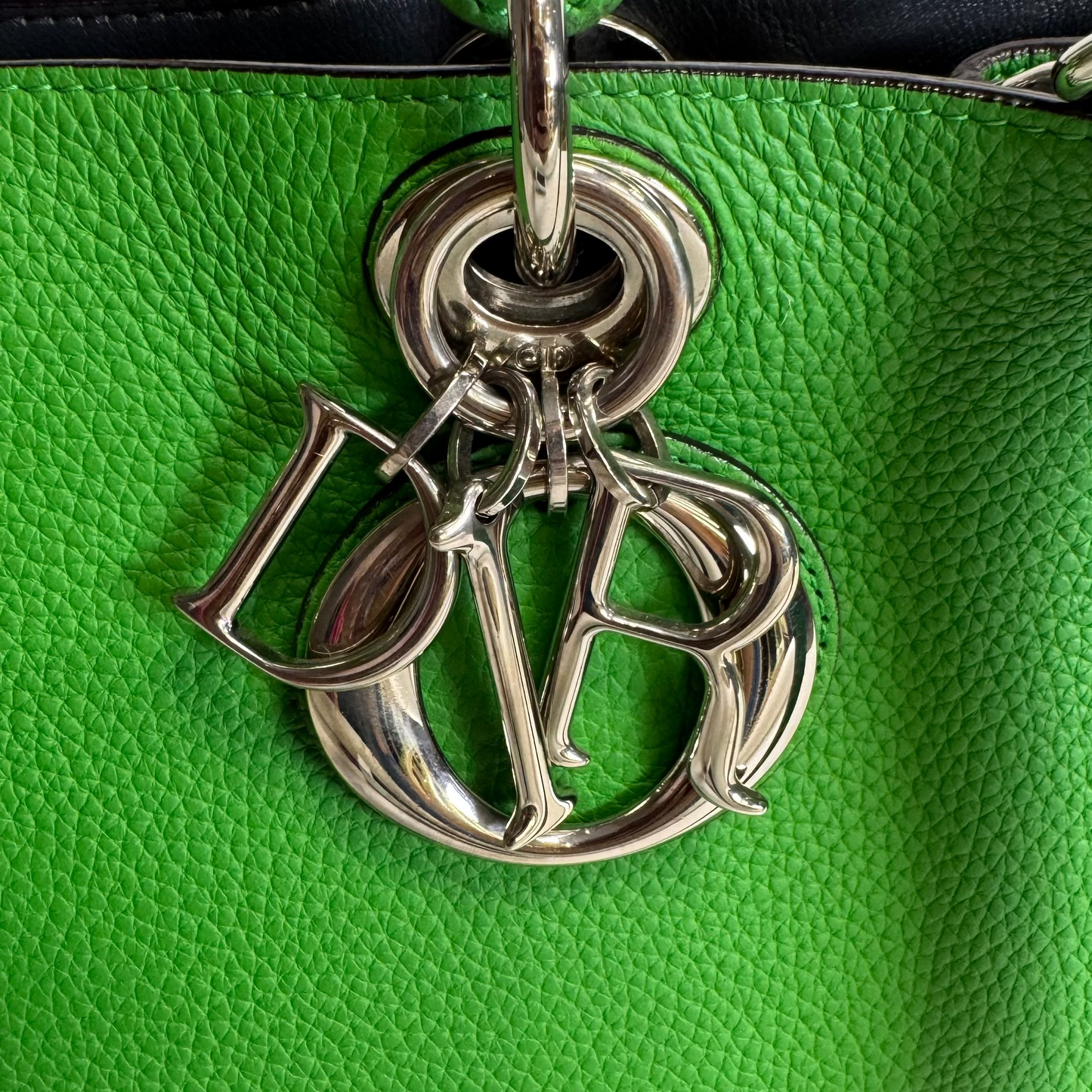 Diorissimo Green pebbled leather Medium