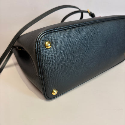 Cuir Black Saffiano leather medium con strap