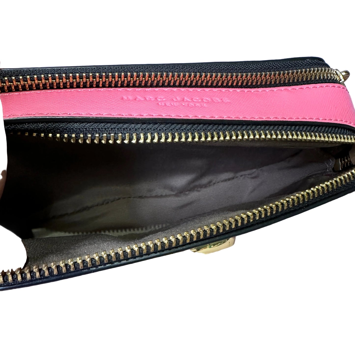 Marc Jacbos Snapshot fucsia