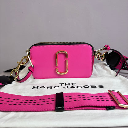 Marc Jacbos Snapshot fucsia