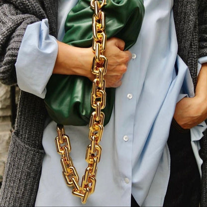 Bottega Veneta The Chain Pouch in Green