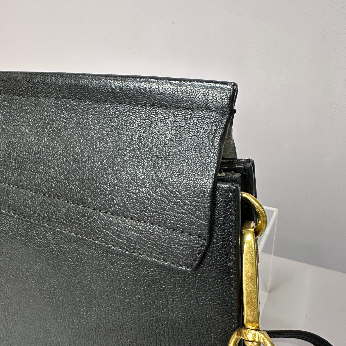 Chloe Faye Day Bag negra herraje dorado