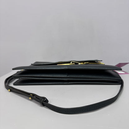 Chloe Faye Day Bag negra herraje dorado