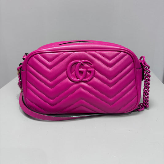 GG Marmont Fucsia Camera bag