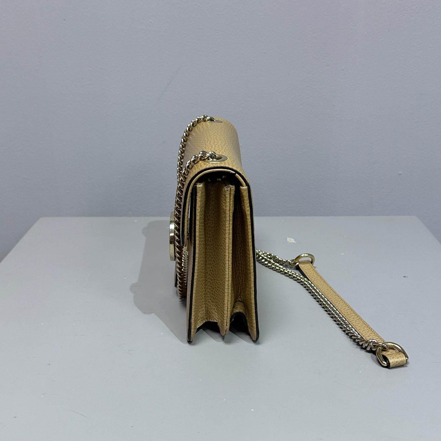 Gucci GG chain shoulder bag Beige