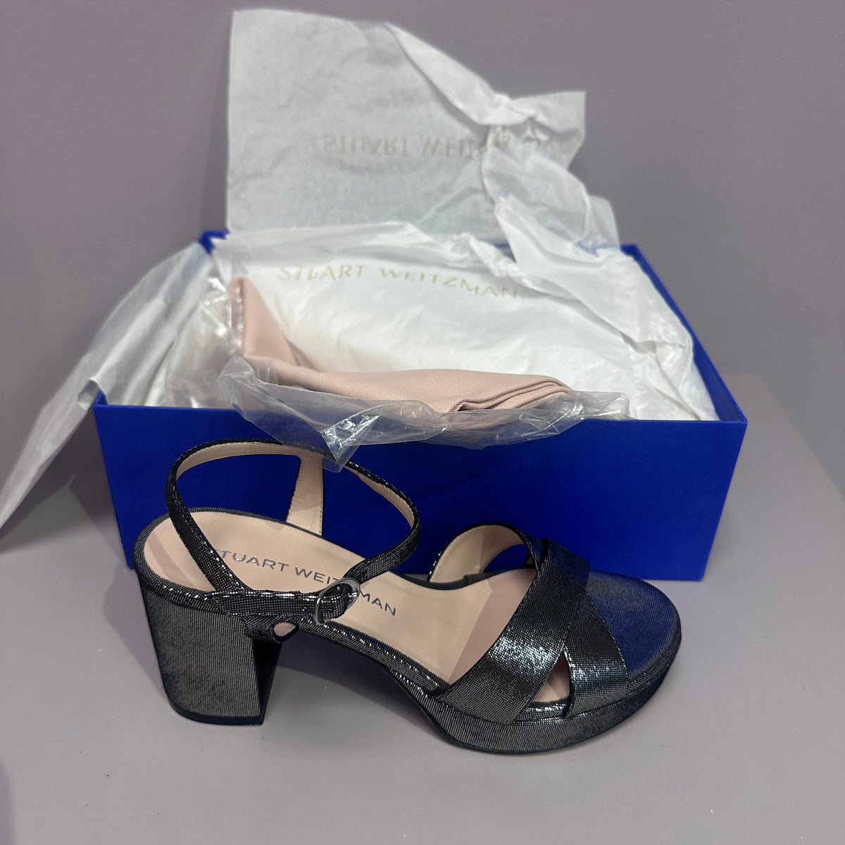 Stuart Weitzman Dayna platform gris metalico 7B