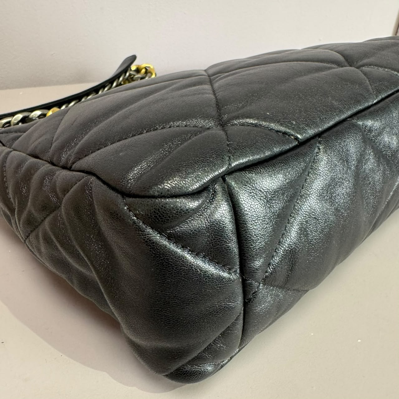 Bolso 19 Medium black lambskin