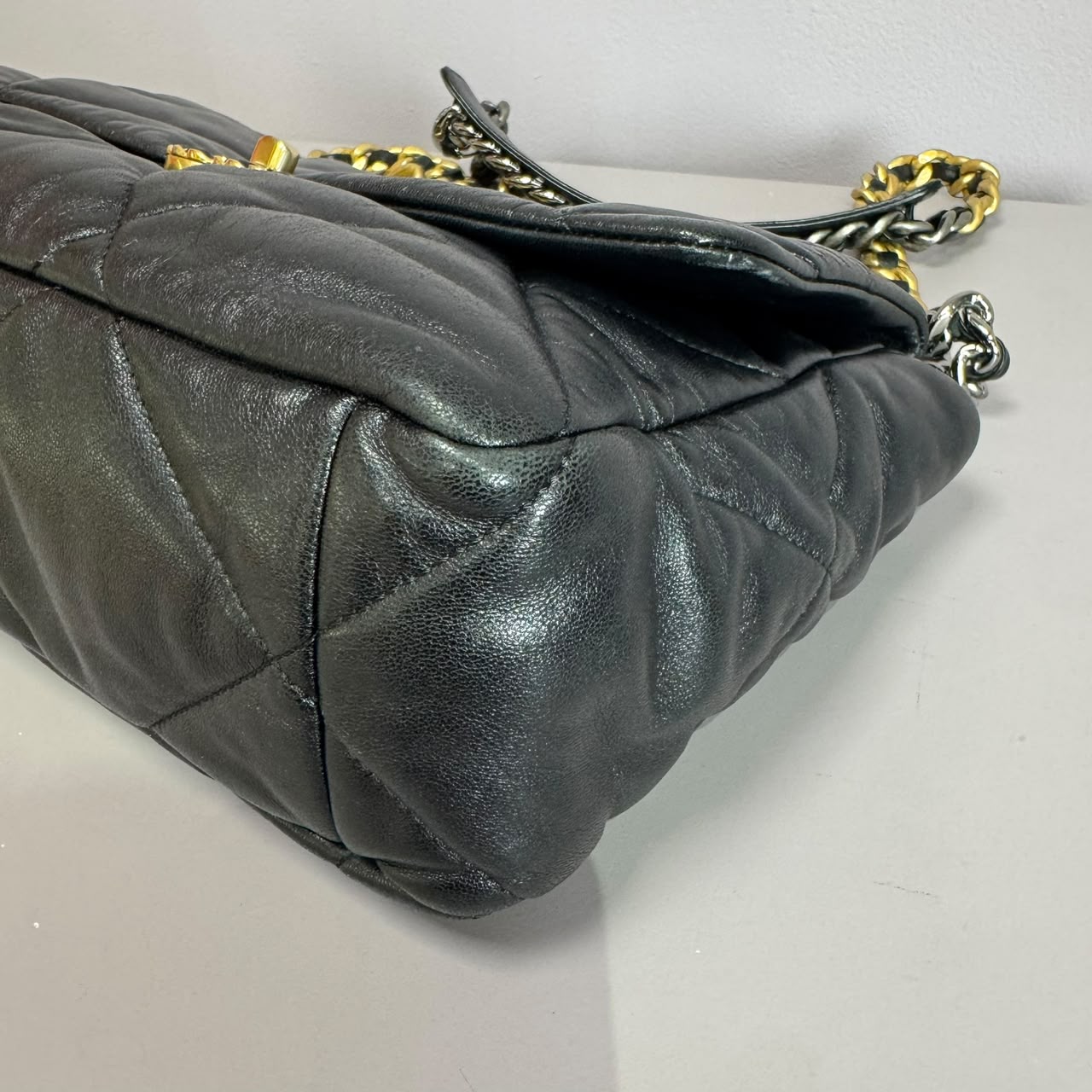 Bolso 19 Medium black lambskin