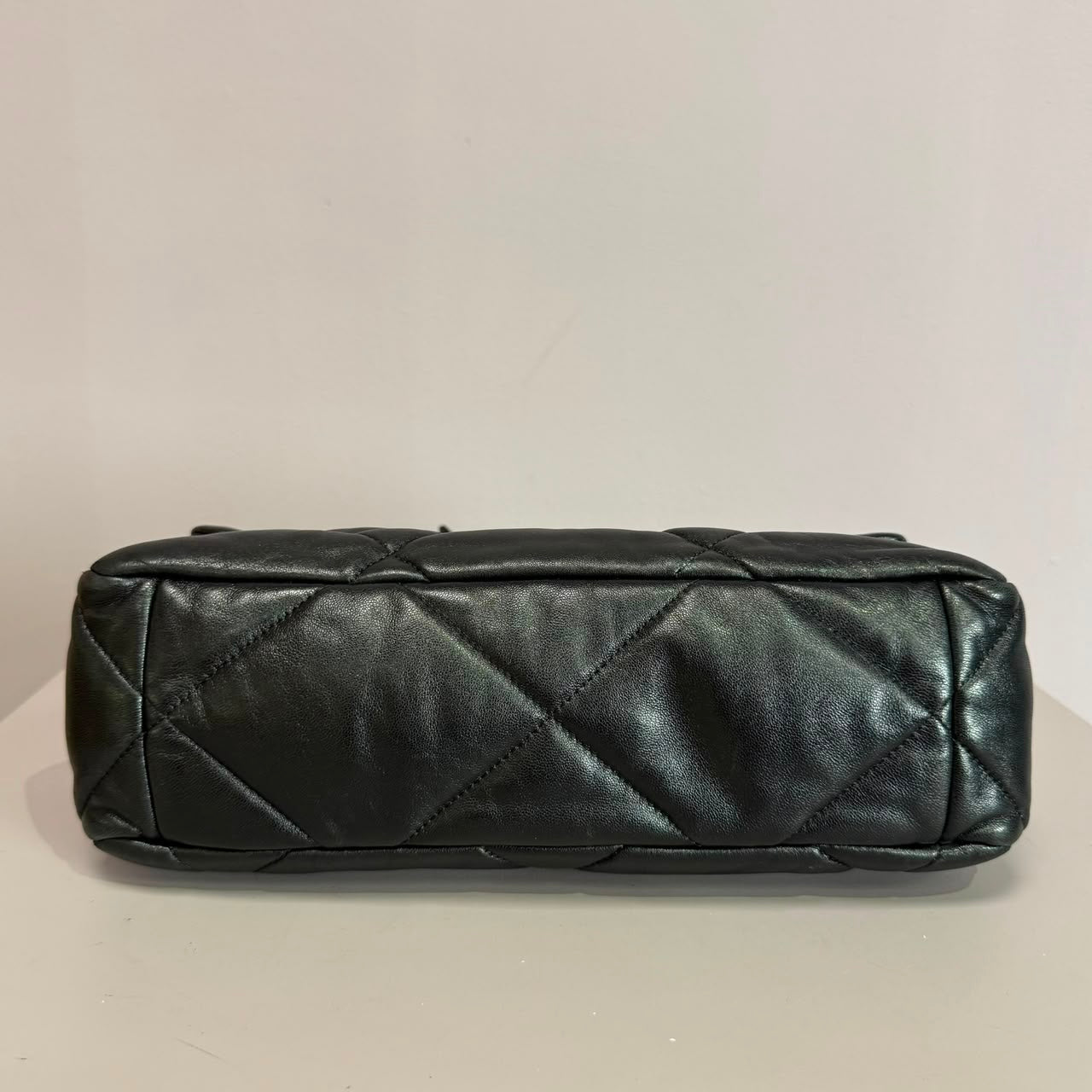 Bolso 19 Medium black lambskin