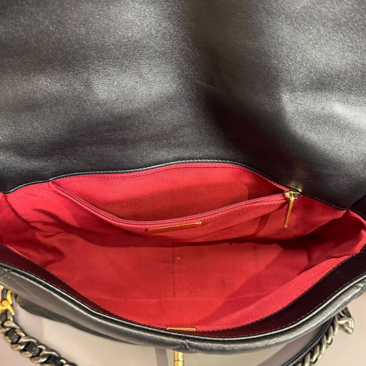 Bolso 19 Medium black lambskin