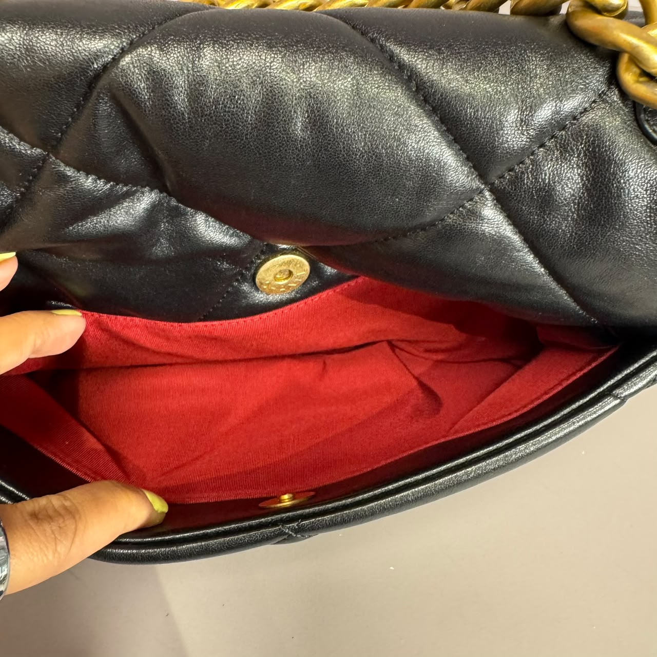 Bolso 19 Medium black lambskin