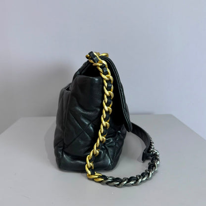 Bolso 19 Medium black lambskin